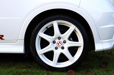 Lot 2009 Honda Civic Type R Championship White Edition