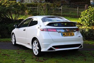 Lot 2009 Honda Civic Type R Championship White Edition