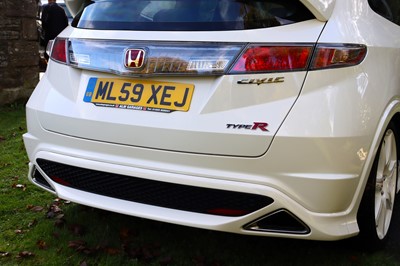 Lot 2009 Honda Civic Type R Championship White Edition