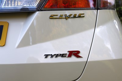 Lot 2009 Honda Civic Type R Championship White Edition