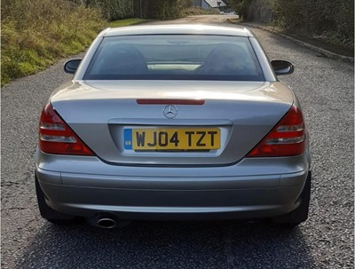 Lot 27 - 2004 Mercedes-Benz SLK 230