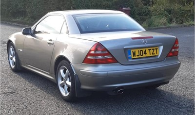 Lot 27 - 2004 Mercedes-Benz SLK 230