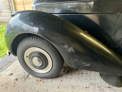 Lot 12 - 1952 Bentley MkVI Saloon