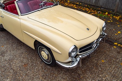 Lot 1958 Mercedes-Benz 190 SL