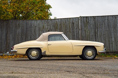 Lot 1958 Mercedes-Benz 190 SL