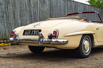 Lot 1958 Mercedes-Benz 190 SL