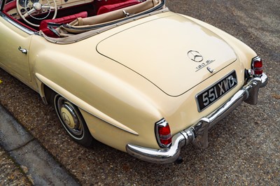 Lot 1958 Mercedes-Benz 190 SL