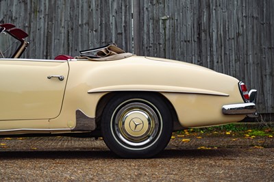 Lot 1958 Mercedes-Benz 190 SL