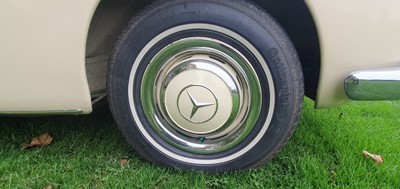 Lot 1958 Mercedes-Benz 190 SL