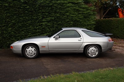 Lot 1988 Porsche 928 S4