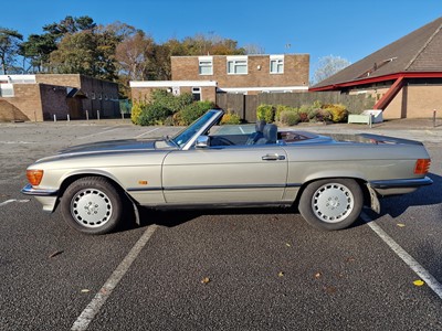 Lot 93 - 1986 Mercedes-Benz 500 SL