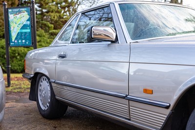 Lot 93 - 1986 Mercedes-Benz 500 SL