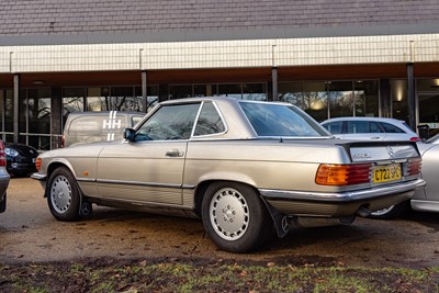 Lot 93 - 1986 Mercedes-Benz 500 SL