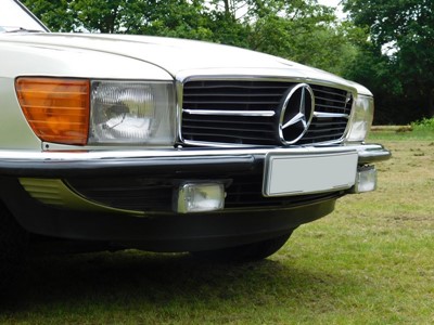 Lot 1980 Mercedes-Benz 450 SLC