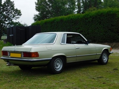 Lot 1980 Mercedes-Benz 450 SLC