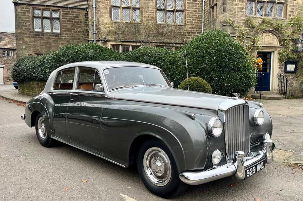 Lot 1960 Bentley S2 Saloon