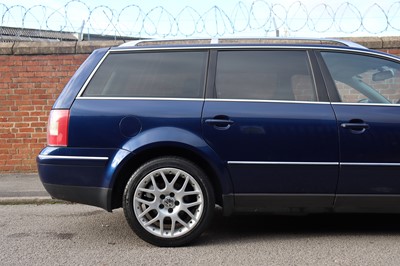 Lot 99 - 2005 Volkswagen Passat W8 Estate