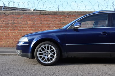 Lot 99 - 2005 Volkswagen Passat W8 Estate