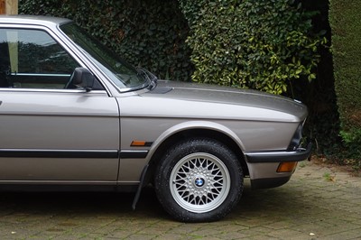 Lot 1987 BMW 525i