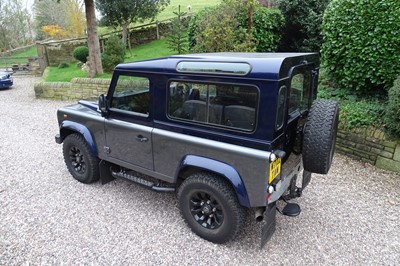 Lot 2000 Land Rover Defender 90 County TD5