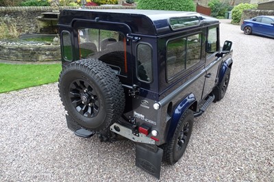 Lot 2000 Land Rover Defender 90 County TD5