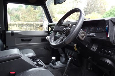 Lot 2000 Land Rover Defender 90 County TD5