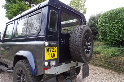 Lot 2000 Land Rover Defender 90 County TD5