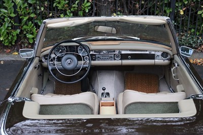 Lot 1968 Mercedes-Benz 280SL