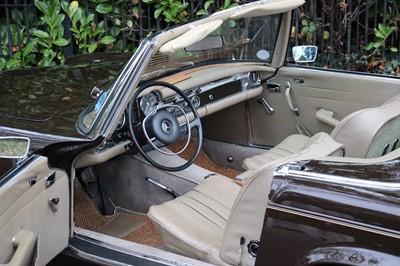 Lot 1968 Mercedes-Benz 280SL