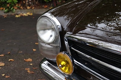 Lot 1968 Mercedes-Benz 280SL