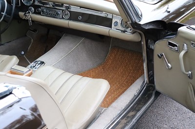 Lot 1968 Mercedes-Benz 280SL