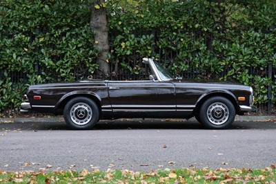 Lot 1968 Mercedes-Benz 280SL