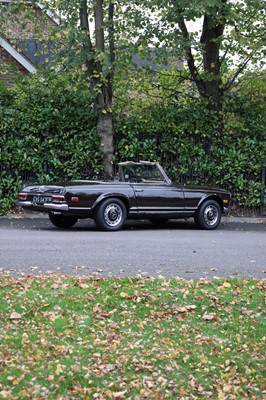 Lot 1968 Mercedes-Benz 280SL