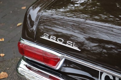 Lot 1968 Mercedes-Benz 280SL