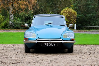 Lot 1968 Citroen DS21 Pallas