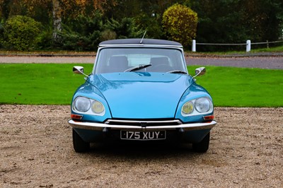 Lot 1968 Citroen DS21 Pallas