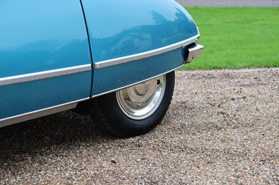 Lot 1968 Citroen DS21 Pallas