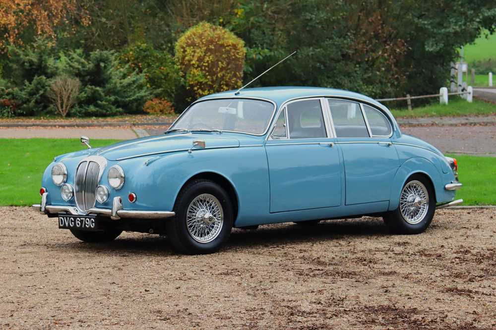 Lot 1969 Daimler V8 250