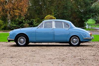 Lot 1969 Daimler V8 250