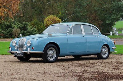 Lot 1969 Daimler V8 250