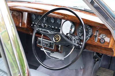 Lot 64 - 1969 Daimler V8 250