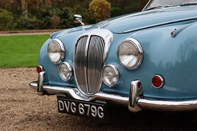 Lot 64 - 1969 Daimler V8 250