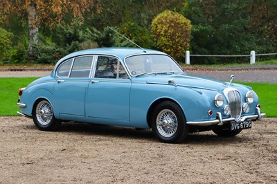 Lot 64 - 1969 Daimler V8 250