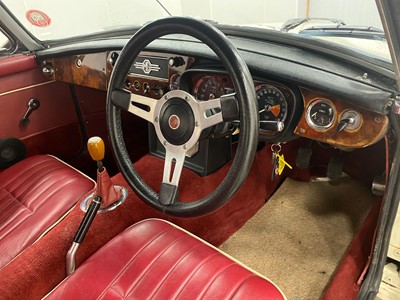 Lot 15 - 1971 MG B Roadster