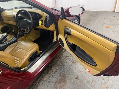 Lot 69 - 1998 Porsche Boxster