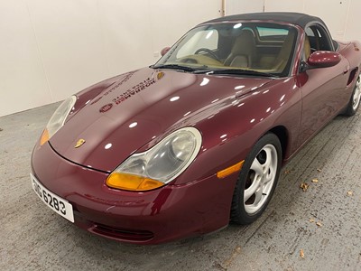 Lot 69 - 1998 Porsche Boxster