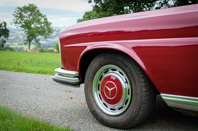 Lot 104 - 1964 Mercedes-Benz 220SEb Coupe