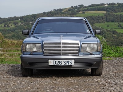 Lot 1986 Mercedes-Benz 560 SEL