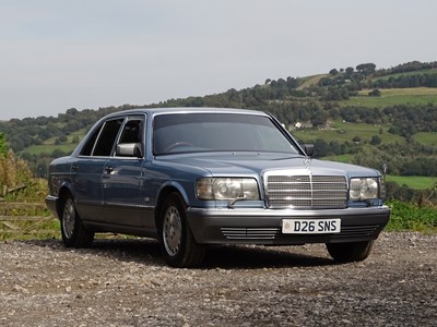 Lot 1986 Mercedes-Benz 560 SEL