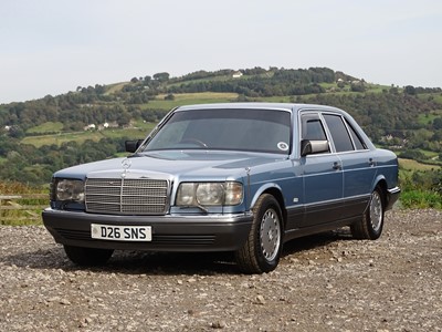 Lot 1986 Mercedes-Benz 560 SEL